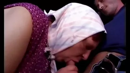 می رود, کلیپ گاییدن خارجی متحیرکننده از پله ها بالا و پایین و نوازش آن, گی هنگامی که او می رود