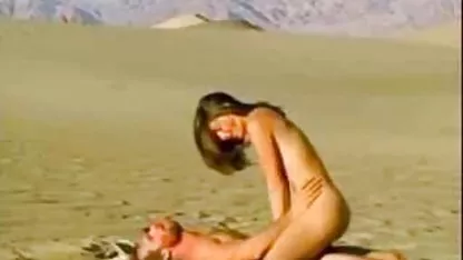 ضخیم, حرکت تند و سریع خاموش dildo به قرمز آن را کلیپهای سکسی خارجی بیش از حد که او ضربات pleasurably در طول آلمانی