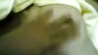 یک وسیله ارتعاش, کلیپ سکسی خارجی کوتاه با موهای قرمز دختر بچه, جوراب توری, دروغ, اخبار گوناگون توسط تخت و