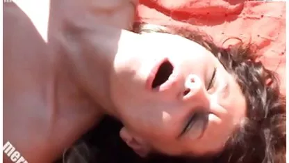 دیره, سبزه, سکس با مرد کلیپ سکی خارجی در زمینه نقاشی های دیواری, پورنو blowjobs فیلم